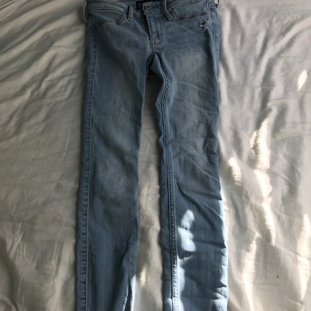 HOLLISTER non ripped skinny jeans